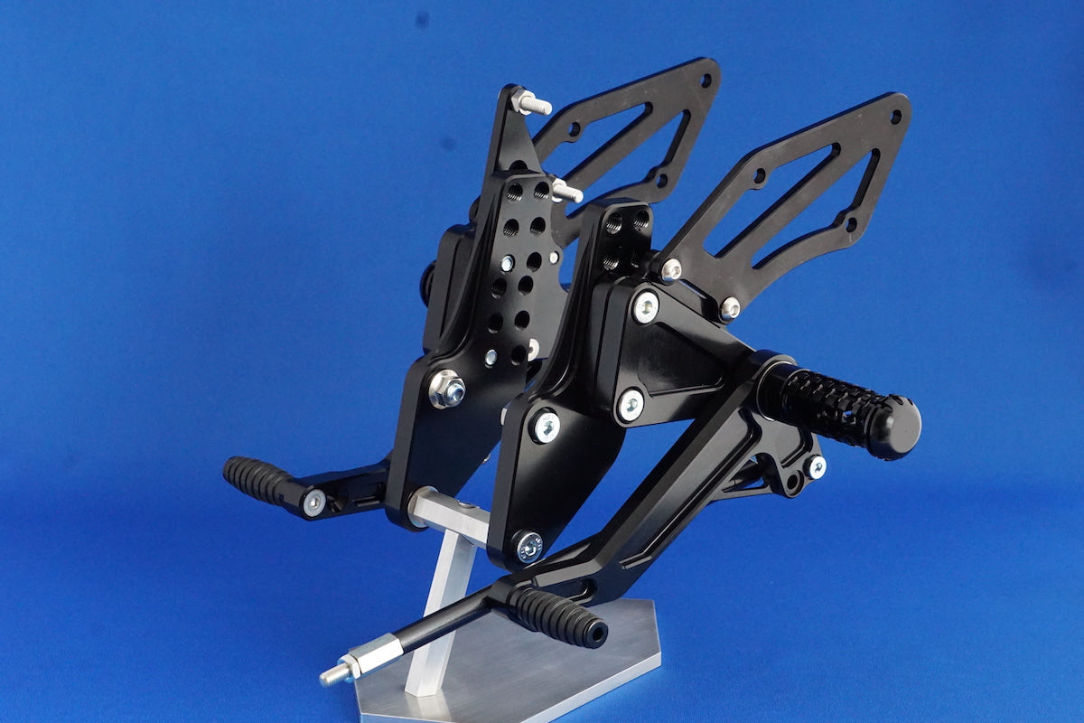 GSX-R/S 125 バックステップキット – motorcycle proshop : m-tech